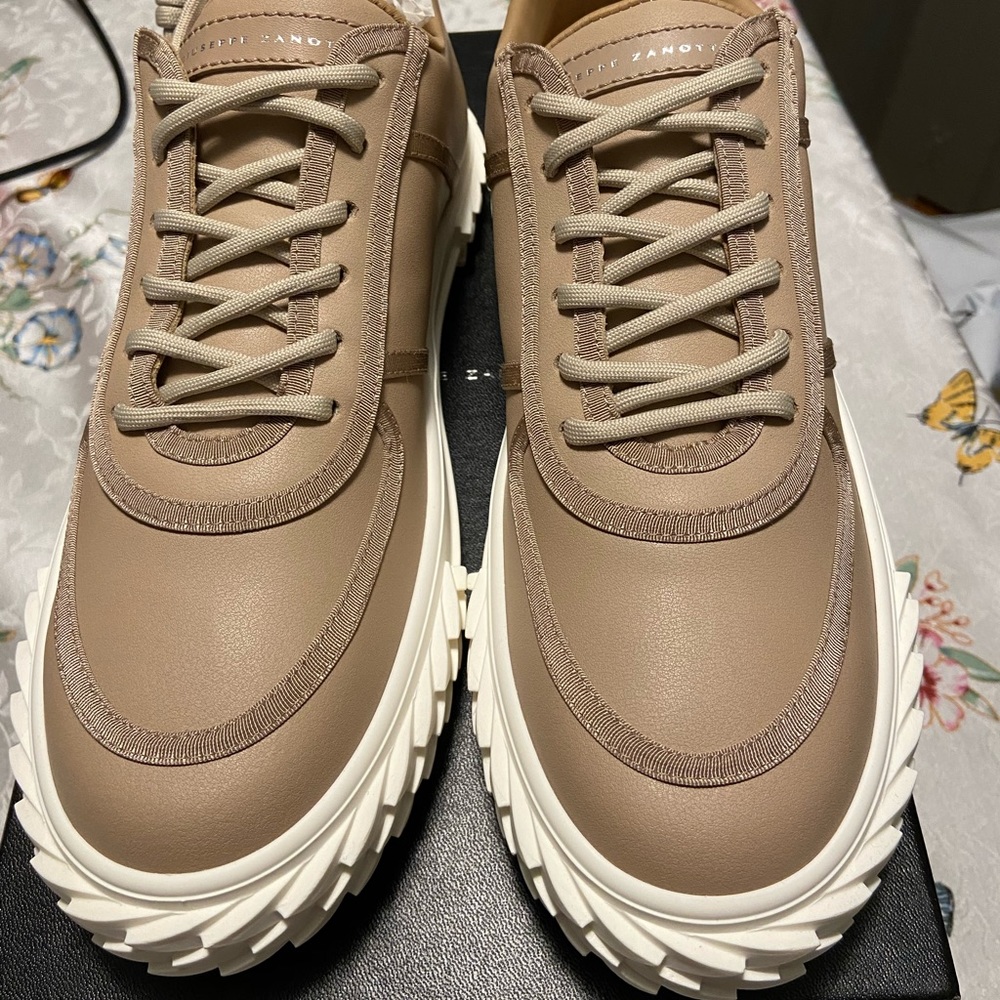 NEW Giuseppe Zanotti Blabber Leather Sneaker - Picture 2 of 13